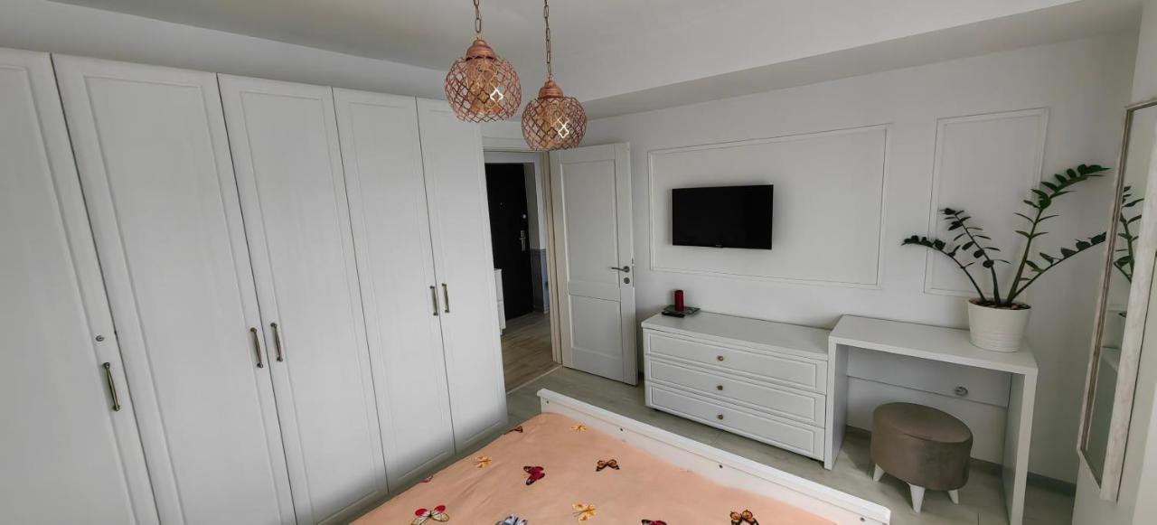 Apartament 1 Mai Bloc Nou-Self Check-In Craiova Exterior photo