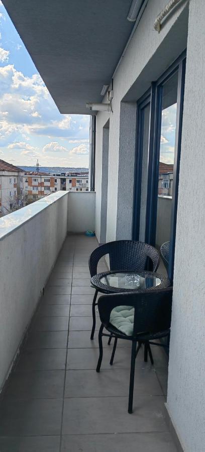 Apartament 1 Mai Bloc Nou-Self Check-In Craiova Exterior photo