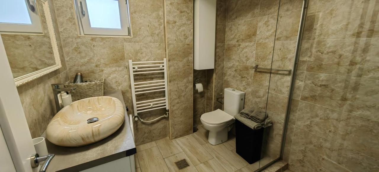 Apartament 1 Mai Bloc Nou-Self Check-In Craiova Exterior photo